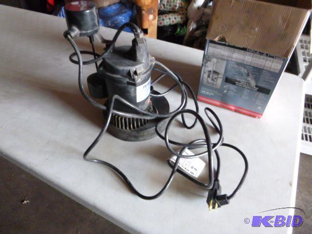 lot 13 image: Flotec Sump Pump Model #FPOS3250A -...