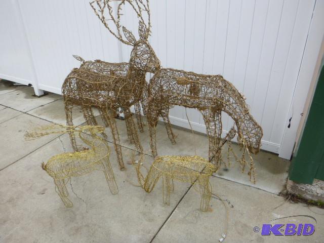 lot 136 image: 5 Christmas Yard Reindeer...