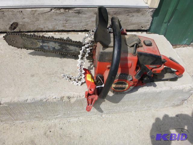 lot 14 image: Jonsered 52 Chain Saw 16" Bar,...
