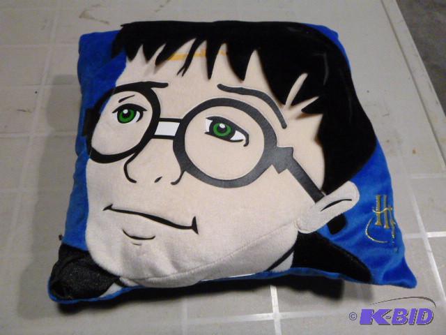 lot 162 image: Harry Potter Pillow...