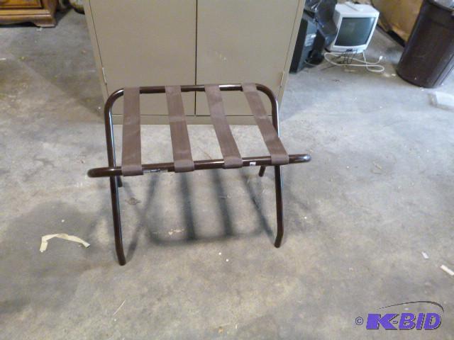 lot 172 image: Suitcase Stand...