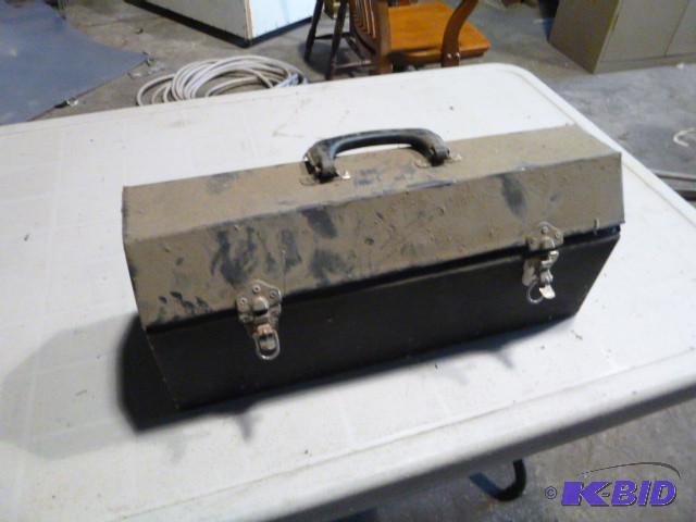 lot 199 image: 18" Metal Tool Box...