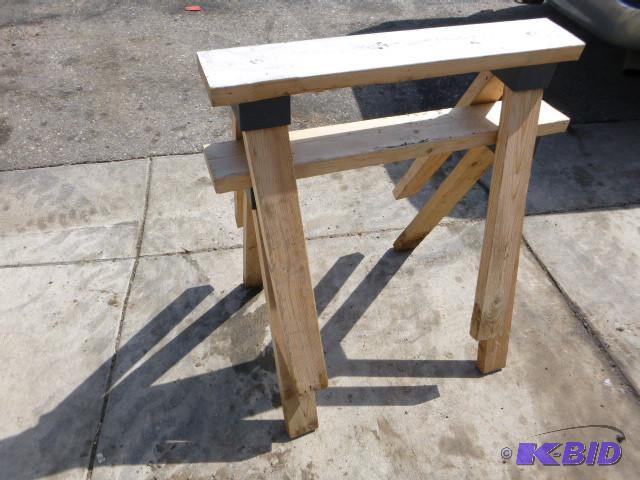 lot 20 image: 2 Saw Horses...