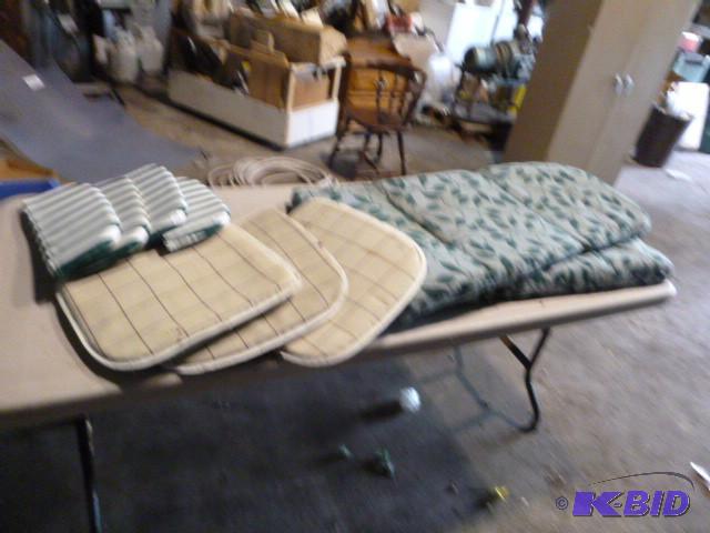 lot 217 image: 9 Outdoor Chair Cushions...