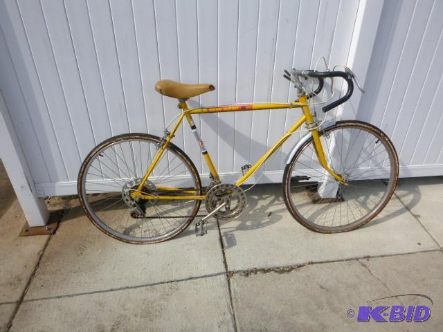 lot 23 image: Gran Esprit 10 Speed Bicycle...