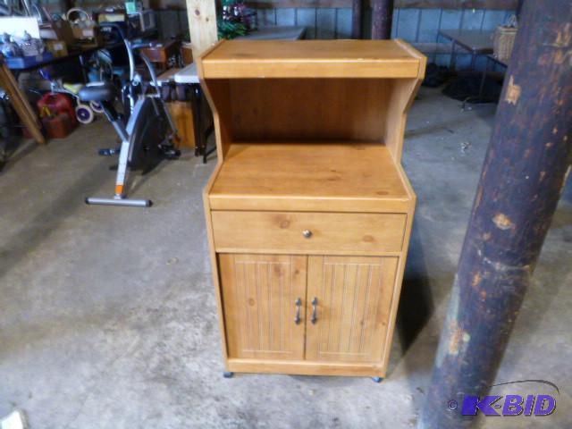 lot 231 image: Microwave Stand on Castors 48"...