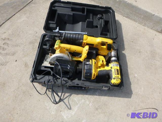 lot 24 image: DeWalt 18 Volt Saw and Drill With c...