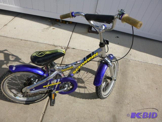 lot 44 image: Childs Schwinn Bicycle...