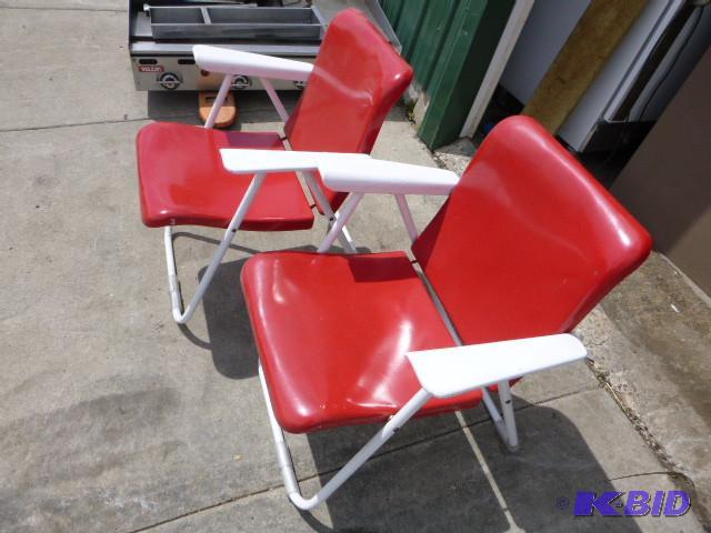 lot 7 image: 2 Metal Patio Folding Chairs...