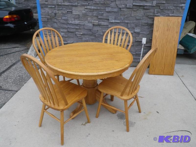 lot 14 image: Kitchen table, 4 matching chairs, 1...