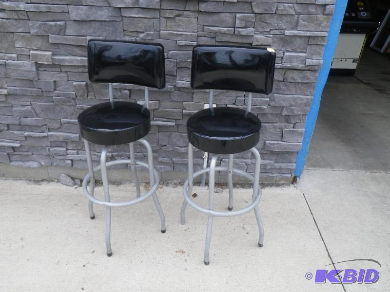 lot 16 image: 2 bar stools, 1 has ripped back...