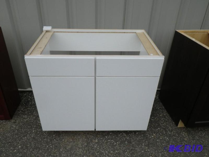 lot 29 image: Cabinet, 39w x 25d x 34 12 T...