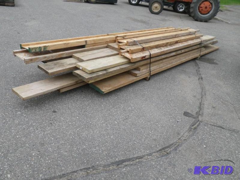 lot 41 image: Approx 14 new 2 x 10 x 10 laminate ...