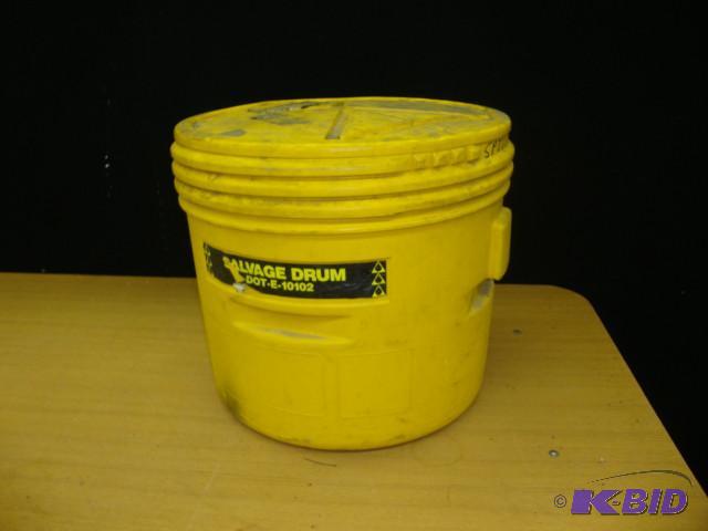 lot 141 image: Salvage Drum...