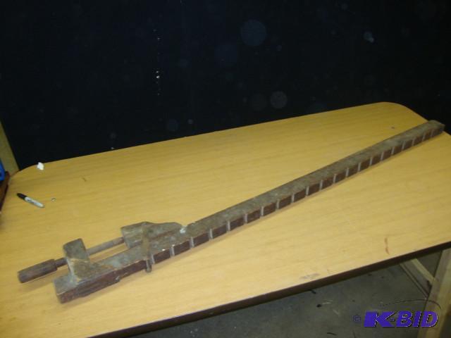 lot 152 image: Antique Clamp...
