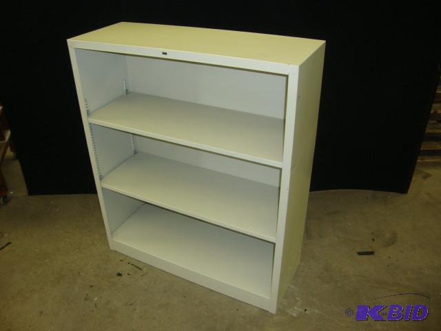 lot 19 image: Hon Brand Metal Shelf...