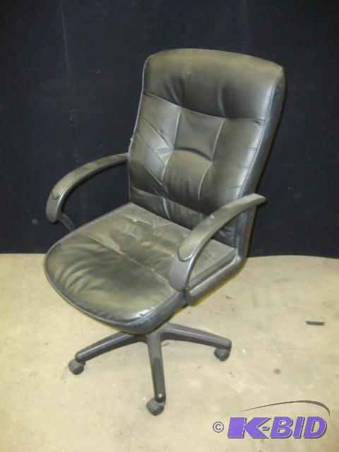 lot 36 image: Office Chair...