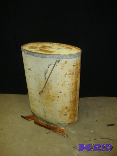 lot 38 image: Gas Tank...