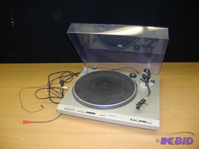 lot 51 image: Record Player...