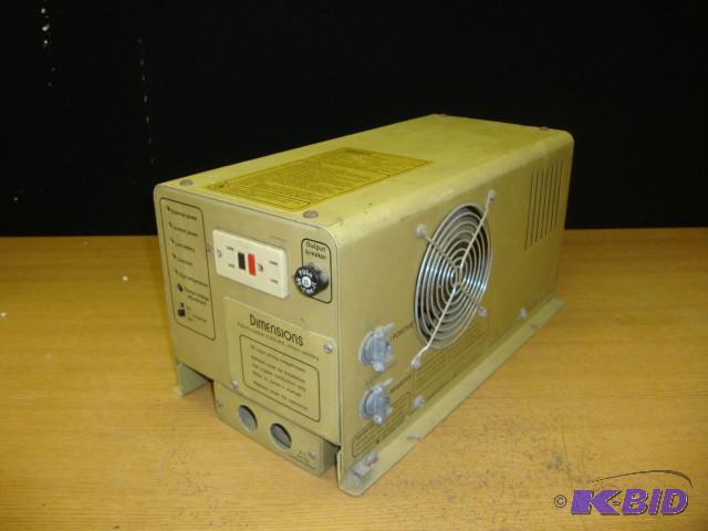 lot 90 image: 1100W Power Inverter...