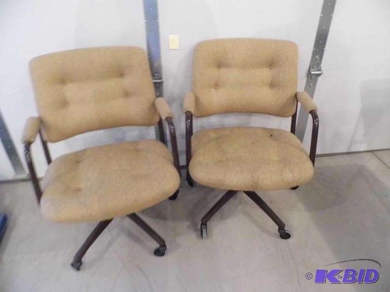2 Rolling Chairs