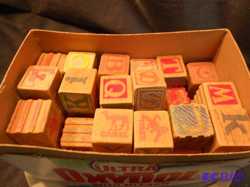 lot 10 image: Wood Blocks