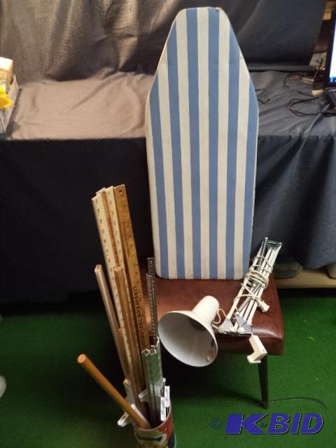 lot 141 image: Yard Sticks