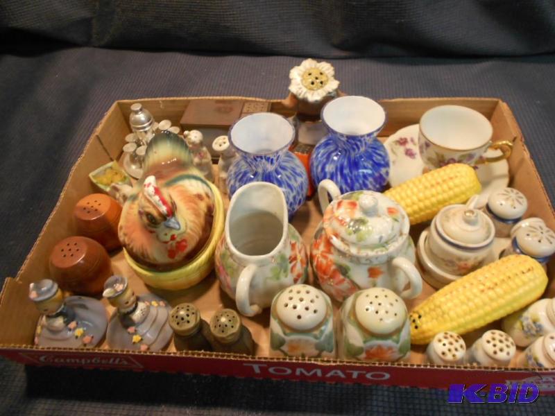 lot 17 image: Salt and Pepper Shakers