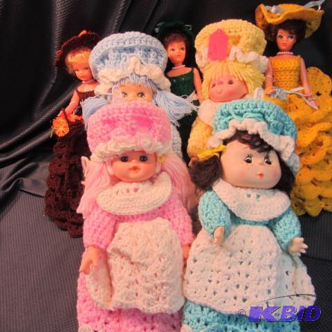 lot 186 image: Dolls