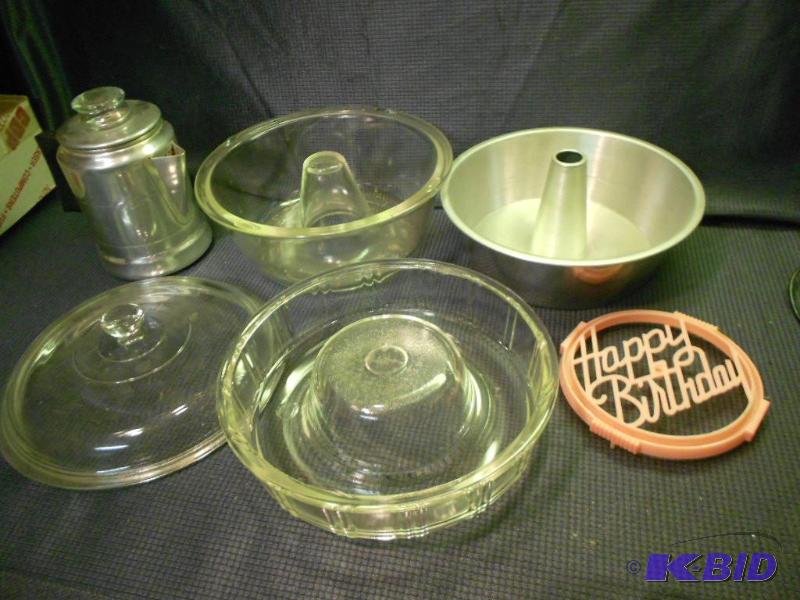 lot 233 image: Dishes