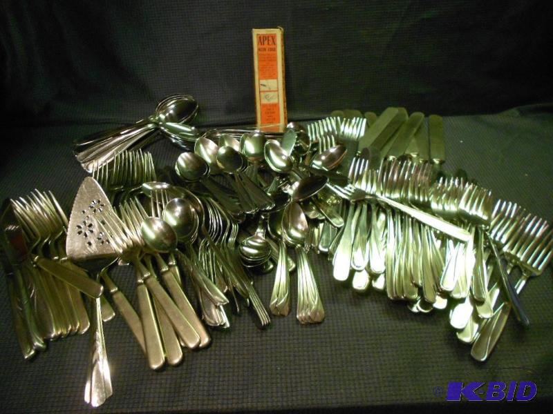 lot 250 image: Stainless Flatware