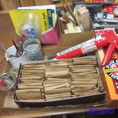 lot 273 image: Handyman Assortment
