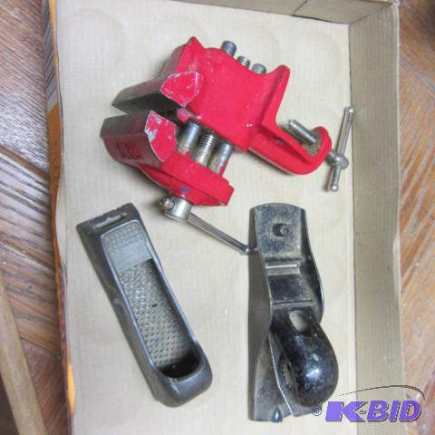 lot 276 image: Vise, Plane, Sureform