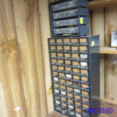 lot 278 image: Organizers and Hardware