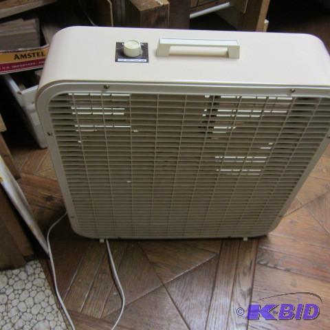 lot 300 image: Box Fan