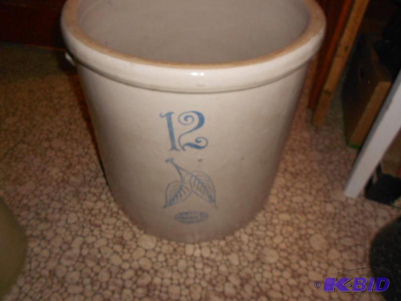 lot 302 image: Red Wing Crock