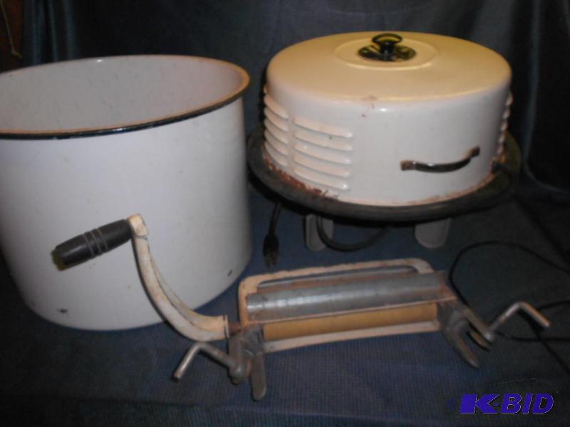 lot 309 image: Vintage Portable Washer