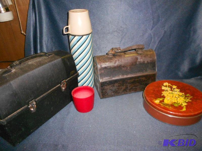 lot 319 image: Thermos, Lunch Boxes