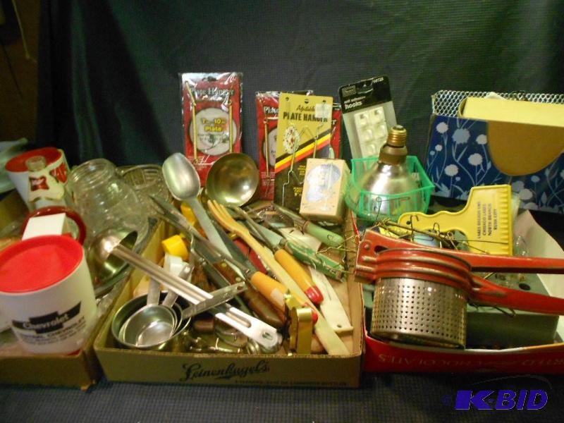 lot 322 image: Utensils and Specialty