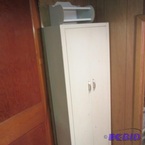 lot 347 image: Metal Cabinet