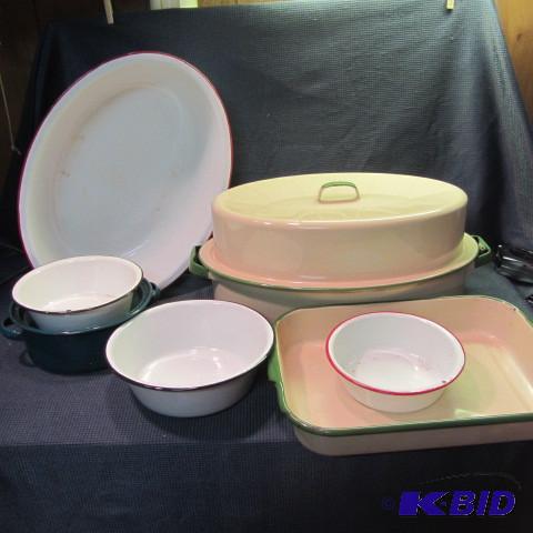 lot 352 image: Enamelware