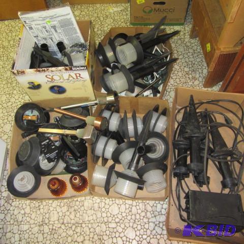 lot 364 image: Solar Lights