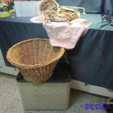 lot 368 image: Clothes Hamper