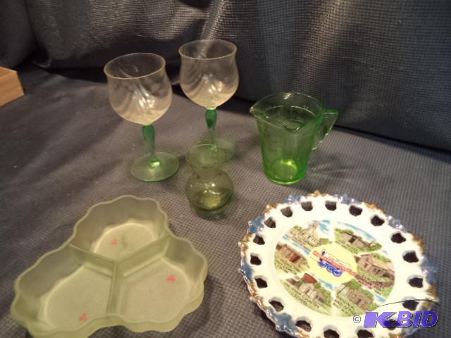lot 38 image: Vintage Dishes