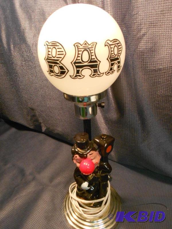 lot 5 image: Bar Light