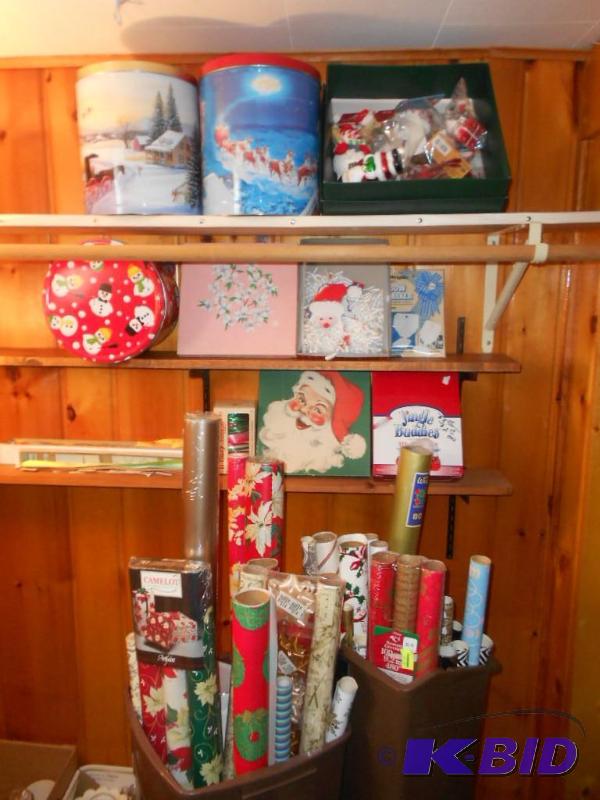 lot 74 image: Christmas