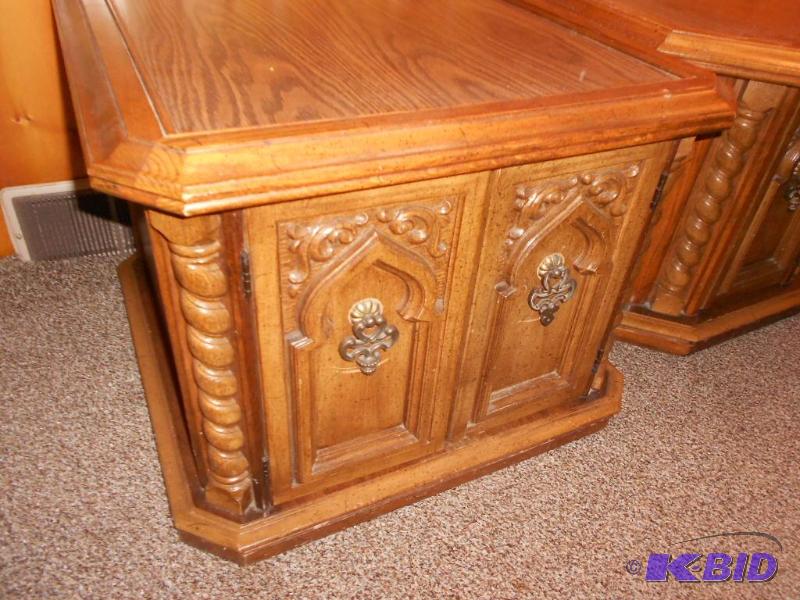 lot 76 image: End Tables