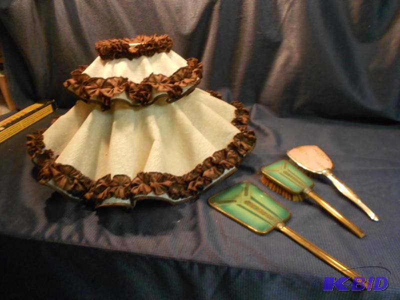 lot 84 image: Dust Ruffle Lamp Shade