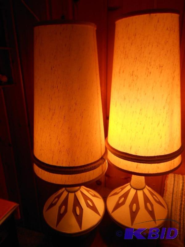 lot 88 image: 1960s Retro Lamps