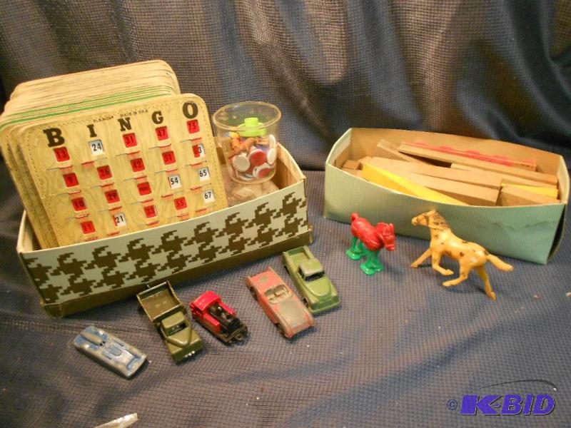 lot 9 image: Midge and Tootsie toys